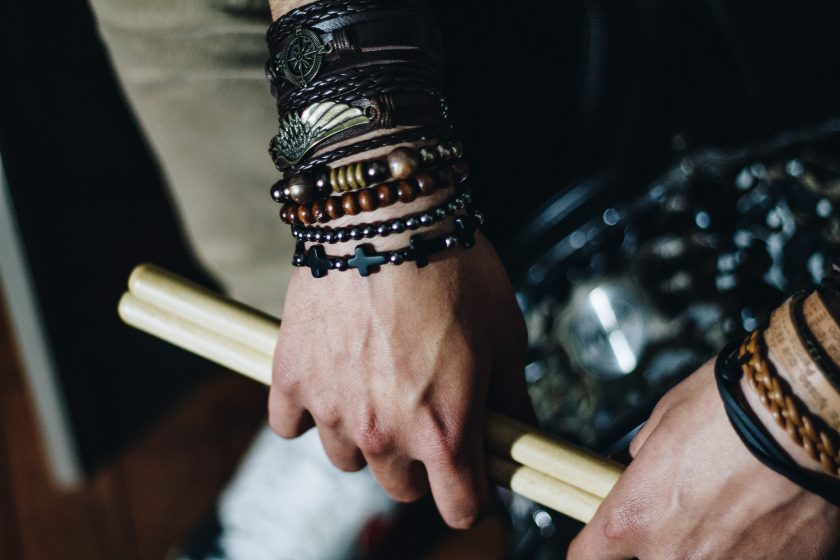 Tips to pick and wear a bracelet